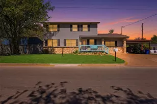 500 W Rucker St, Granbury, TX 76048 - Photo 1