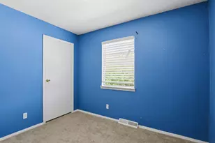 500 W Rucker St, Granbury, TX 76048 - Photo 34