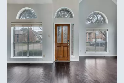 445 Moonlight Way, Irving, TX 75063 - Photo 4