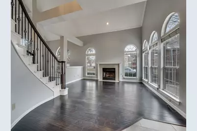 445 Moonlight Way, Irving, TX 75063 - Photo 10