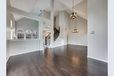 445 Moonlight Way, Irving, TX 75063 - Photo 6