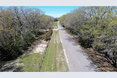 8736 County Road 2412, Quinlan, TX 75474 - Photo 2