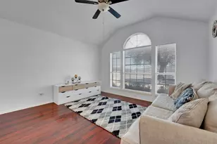 700 N Emma Dr, Arlington, TX 76002 - Photo 4