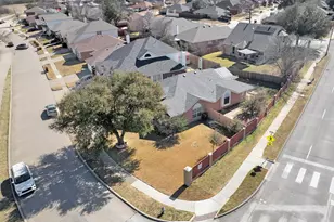 700 N Emma Dr, Arlington, TX 76002 - Photo 30