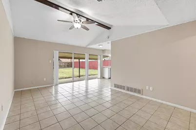 1739 Oak Lake, Irving, TX 75060 - Photo 4