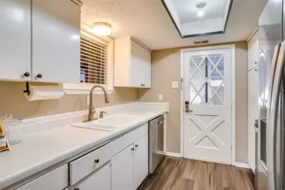 42 W Creek Lane #3, Grand Prairie, TX 75052 - Photo 6