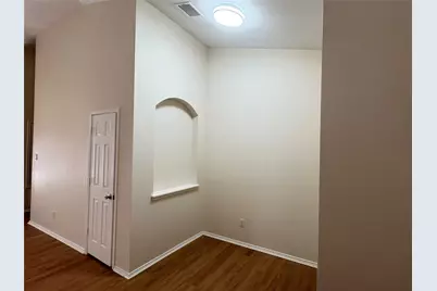 5895 Candlelight, Grand Prairie, TX 75052 - Photo 2