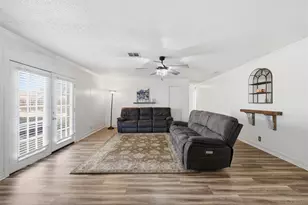 905 W Elizabeth Dr, Robinson, TX 76706 - Photo 8