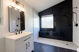 2108 Woodland Oaks Dr, Arlington, TX 76013 - Photo 10