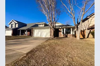 2108 Woodland Oaks Drive, Arlington, TX 76013 - Photo 1