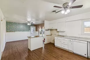 6233 Windermere Pl, Fort Worth, TX 76112 - Photo 12