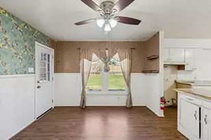 6233 Windermere Pl, Fort Worth, TX 76112 - Photo 14