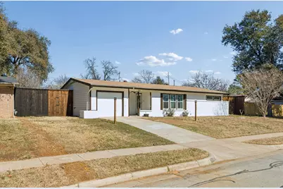 6233 Windermere Place, Fort Worth, TX 76112 - Photo 2