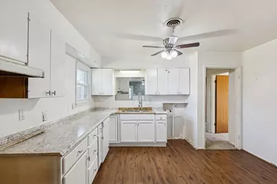 6233 Windermere Place, Fort Worth, TX 76112 - Photo 10