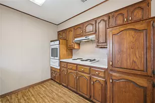 306 Texoma Dr, Whitesboro, TX 76273 - Photo 12