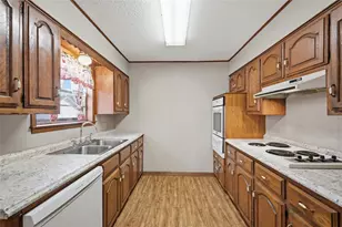 306 Texoma Dr, Whitesboro, TX 76273 - Photo 10