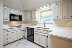 4449 Boston Dr, Plano, TX 75093 - Photo 2