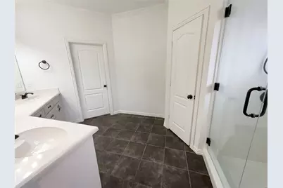 1817 Colorado Court, Burleson, TX 76028 - Photo 14