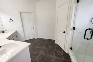 1817 Colorado Ct, Burleson, TX 76028 - Photo 14