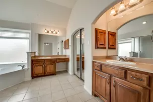 1337 Marina Dr, Irving, TX 75063 - Photo 20