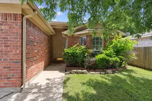2309 Stagecoach St, Fort Worth, TX 76133 - Photo 2