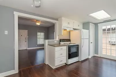 202 S Willomet Drive, Dallas, TX 75208 - Photo 26