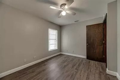 202 S Willomet Drive, Dallas, TX 75208 - Photo 20
