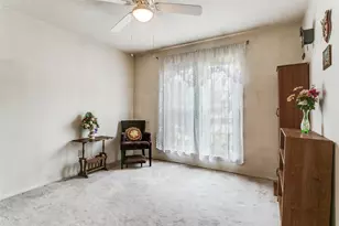 1037 Barber St, Hurst, TX 76053 - Photo 20