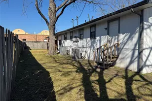 208 S Dallas St, Kaufman, TX 75142 - Photo 14