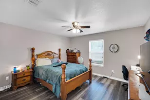 106 W Adair St, Alvarado, TX 76009 - Photo 16