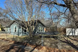 723 S Elm St, Sherman, TX 75090 - Photo 4