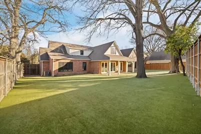 7137 Meadow Lake Avenue, Dallas, TX 75214 - Photo 2