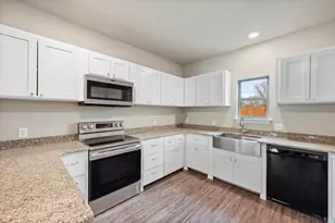 2865 Conveyor Dr, Burleson, TX 76028 - Photo 6