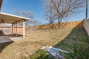 1808 Wolf Creek Dr, Arlington, TX 76018 - Photo 24