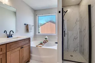 1808 Wolf Creek Dr, Arlington, TX 76018 - Photo 16