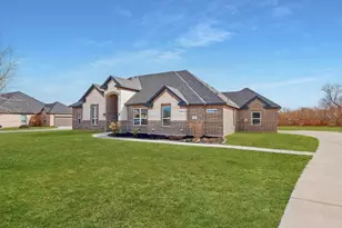 129 Altom Rd, Springtown, TX 76082 - Photo 2