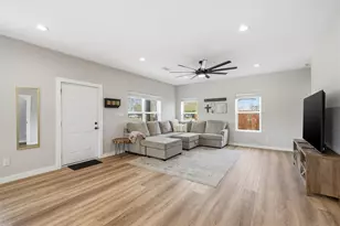 3008 S 3rd St, Waco, TX 76706 - Photo 4