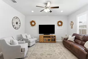 821 Blackhorse Trl, Justin, TX 76247 - Photo 24