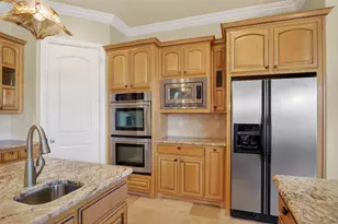 3072 Rosebud Ct, Grand Prairie, TX 75104 - Photo 10