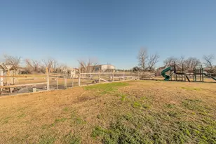 125 Lexington Cir, Haslet, TX 76052 - Photo 22