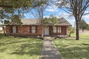 175 Creekview Dr E, Red Oak, TX 75154 - Photo 1