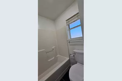 901 W Congress Street, Denton, TX 76201 - Photo 28