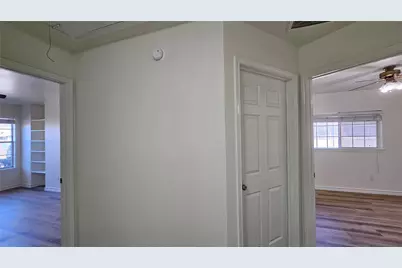 901 W Congress Street, Denton, TX 76201 - Photo 16