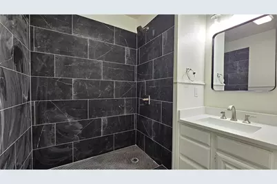 901 W Congress Street, Denton, TX 76201 - Photo 22