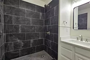 901 W Congress St, Denton, TX 76201 - Photo 22