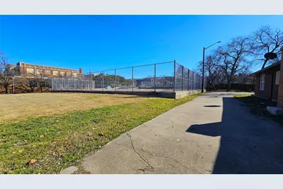 901 W Congress Street, Denton, TX 76201 - Photo 30