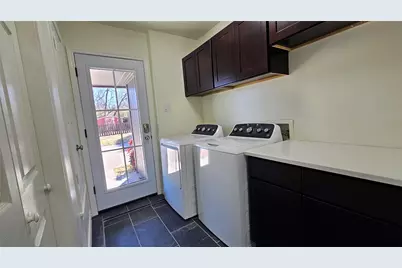 901 W Congress Street, Denton, TX 76201 - Photo 14