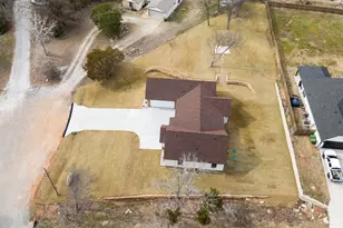 1101 Ajo Ct, Granbury, TX 76048 - Photo 2