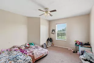 1424 Bumble Bee Dr, Lancaster, TX 75134 - Photo 30