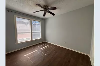 843 N Clinton Avenue, Dallas, TX 75208 - Photo 8